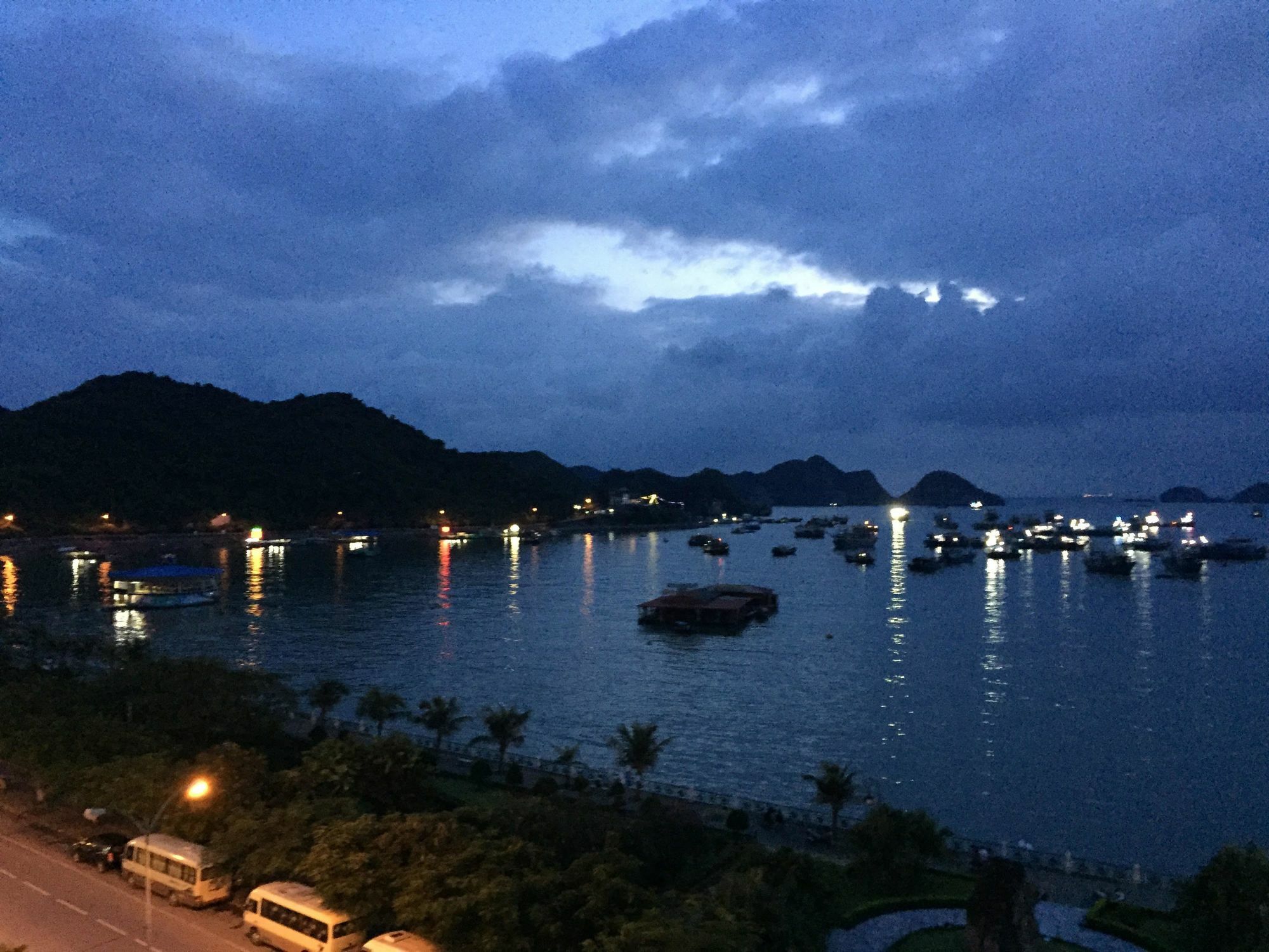 Catba Dream Hotel Dong Khe Sau Exterior foto